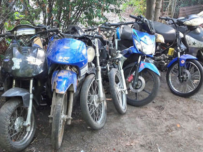 Secuestran diez motos y realizan un procedimiento antidrogas Secuestran diez motos y realizan un procedimiento antidrogas