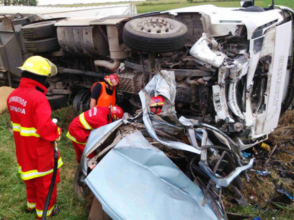 Accidente fatal sobre ruta 5. Dos muertos Accidente fatal sobre ruta 5. Dos muertos