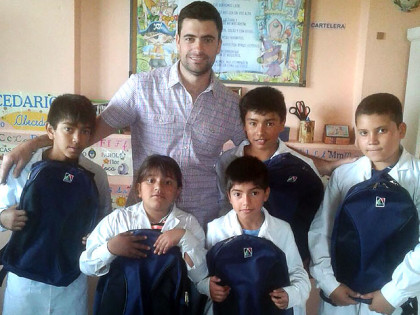 Entrega de mochilas a alumnos de varias escuelas rurales Entrega de mochilas a alumnos de varias escuelas rurales