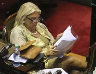 Carrió ratificó ante la Justicia sus acusaciones contra Angelici Carrió ratificó ante la Justicia sus acusaciones contra Angelici