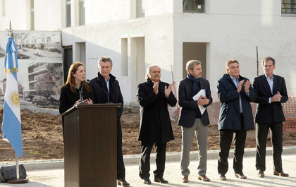 Mauricio Macri y María Eugenia Vidal anunciaron el nuevo Plan Nacional de Vivienda y Hábitat en Ezeiza Mauricio Macri y María Eugenia Vidal anunciaron el nuevo Plan Nacional de Vivienda y Hábitat en Ezeiza