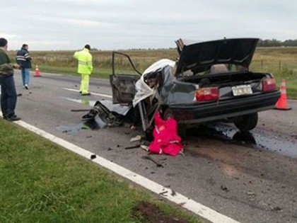 Esta mañana. Una persona muere en accidente sobre la Ruta Nº 5 Esta mañana. Una persona muere en accidente sobre la Ruta Nº 5