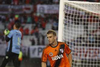 River lo tenía ganado, pero se complicó y Sarmiento se lo empató en el descuento River lo tenía ganado, pero se complicó y Sarmiento se lo empató en el descuento