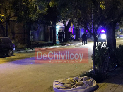 Tras persecución, detienen a un joven que agrede a personal policial Tras persecución, detienen a un joven que agrede a personal policial