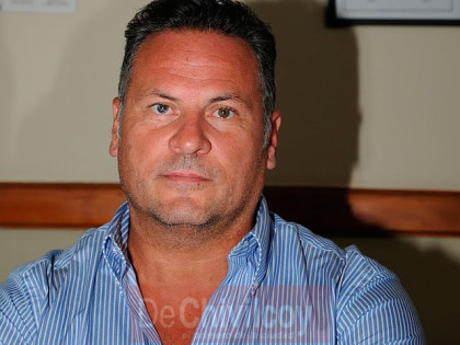 Un menor intenta escapar de un control de tránsito atropellando a un inspector Un menor intenta escapar de un control de tránsito atropellando a un inspector