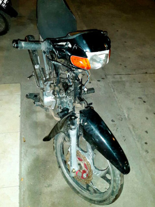 Personal policial recupera una motocicleta sustraída Personal policial recupera una motocicleta sustraída