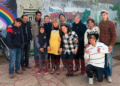 Arco Iris: El diputado Fabio Britos compartió la jornada del 25 de Mayo con los jóvenes Arco Iris: El diputado Fabio Britos compartió la jornada del 25 de Mayo con los jóvenes