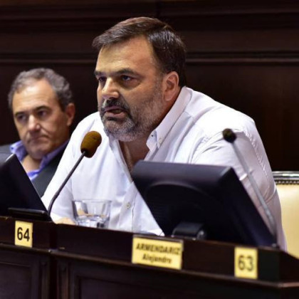 El diputado Diego Rovella -UCR/Cambiemos- apoya el regreso de los aplazos en la educación primaria El diputado Diego Rovella -UCR/Cambiemos- apoya el regreso de los aplazos en la educación primaria
