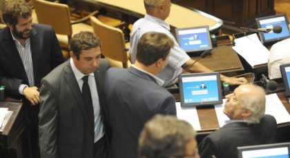 Desde el entorno de Randazzo apoyan a Vidal: “El peronismo sufre síndrome de abstinencia” Desde el entorno de Randazzo apoyan a Vidal: “El peronismo sufre síndrome de abstinencia”