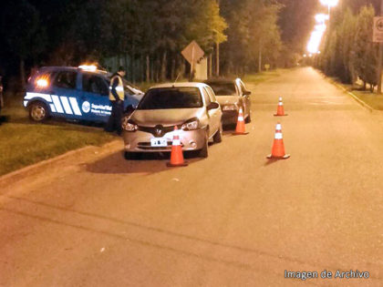 Personal policial embestido al recuperar una motocicleta sustraída Personal policial embestido al recuperar una motocicleta sustraída