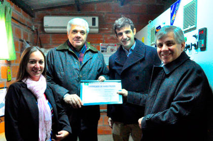 Se entregó la habilitación municipal a la empresa Tanacorsa S.A. Se entregó la habilitación municipal a la empresa Tanacorsa S.A.