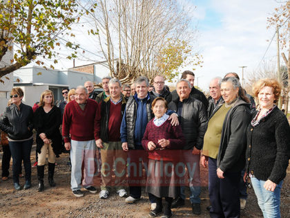 El intendente recorrió obras de cordón cuneta El intendente recorrió obras de cordón cuneta