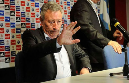La AFA es un polvorín: renuncia Segura como presidente y se viene la Súper Liga de fútbol item-thumbnail