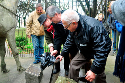 Se colocó una placa en homenaje al domador Rafael Pesce Se colocó una placa en homenaje al domador Rafael Pesce