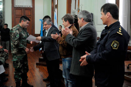 Se distinguió a personal policial por su destacada actuación Se distinguió a personal policial por su destacada actuación
