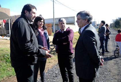 Se realiza el mejorado de las calles del barrio Procrear I Se realiza el mejorado de las calles del barrio Procrear I