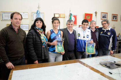 El intendente distinguió a deportistas chivilcoyanos El intendente distinguió a deportistas chivilcoyanos