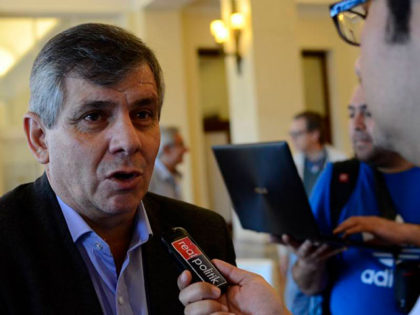 Britos desmiente operaciones de prensa: “Acá me quedo porque claramente el futuro es Massa” Britos desmiente operaciones de prensa: “Acá me quedo porque claramente el futuro es Massa”