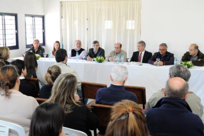 Anuncios de ampliación para el Hospital y el Hogar de Ancianos de Moquehuá Anuncios de ampliación para el Hospital y el Hogar de Ancianos de Moquehuá