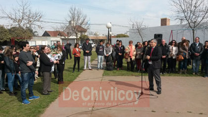 Acto oficial por el Día del Maestro en homenaje a José Ramón Ponce Acto oficial por el Día del Maestro en homenaje a José Ramón Ponce