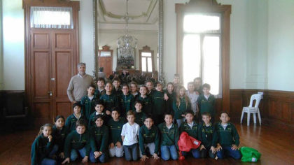 Alumnos del Colegio Crear visitaron la Municipalidad Alumnos del Colegio Crear visitaron la Municipalidad