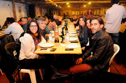El intendente acompañó a la Subcomisión de Pato “El Fogón” en su cena show El intendente acompañó a la Subcomisión de Pato “El Fogón” en su cena show