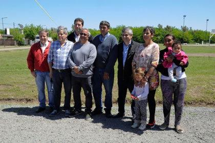 El intendente recorrió obras en el barrio de la Escuela Agraria El intendente recorrió obras en el barrio de la Escuela Agraria