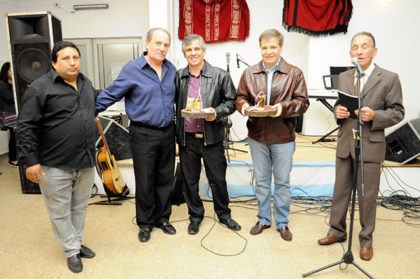 Guillermo Britos y Carlos Perillo presentes en la cena del Centro de Jubilados J.O.T.A. Guillermo Britos y Carlos Perillo presentes en la cena del Centro de Jubilados J.O.T.A.