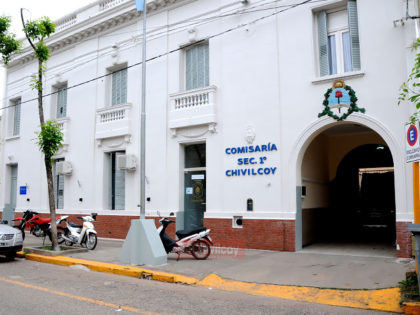 Aprehenden a dos personas por el robo de una moto Aprehenden a dos personas por el robo de una moto