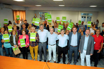 31 familias recibieron su Escritura de Regularización 31 familias recibieron su Escritura de Regularización