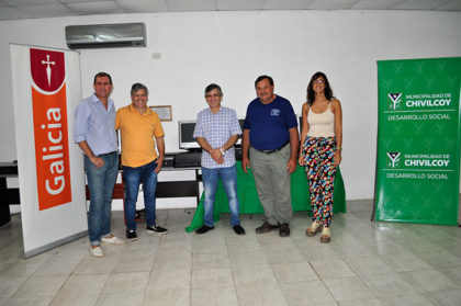 El SUM de La Rica recibió cinco computadoras item-thumbnail