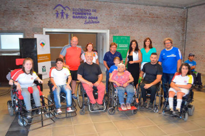 Demostración de deportes adaptados en el SUM del Barrio Adas Demostración de deportes adaptados en el SUM del Barrio Adas