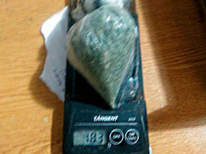 Incautan marihuana a dos menores en el centro de la plaza principal Incautan marihuana a dos menores en el centro de la plaza principal