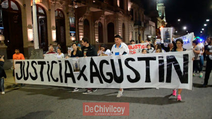 Muerte de Agustín Pajares. Familiares y amigos marcharon pidiendo “Justicia” Muerte de Agustín Pajares. Familiares y amigos marcharon pidiendo “Justicia”