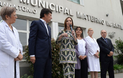 El Gobierno bonaerense bajó la mortalidad materna y aumentó el acceso de chicos al plan de vacunación El Gobierno bonaerense bajó la mortalidad materna y aumentó el acceso de chicos al plan de vacunación
