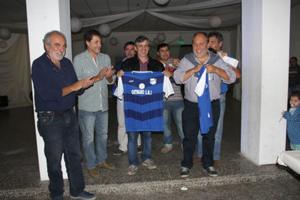 El intendente participó de la cena del Club Social y Deportivo Moquehuá El intendente participó de la cena del Club Social y Deportivo Moquehuá
