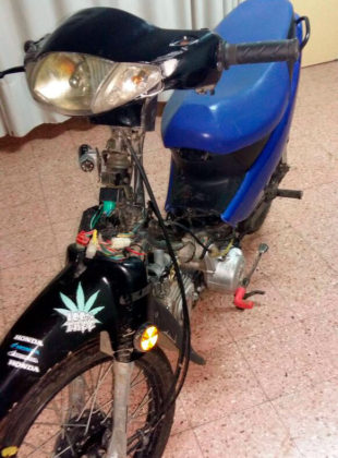 Detienen a un menor con una moto con la numeración del motor adulterada Detienen a un menor con una moto con la numeración del motor adulterada