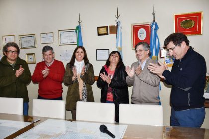 Se entregó material deportivo a la Escuela 8 Se entregó material deportivo a la Escuela 8