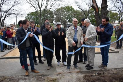 Se inauguraron canchas de tejo en la Plaza Moreno Se inauguraron canchas de tejo en la Plaza Moreno
