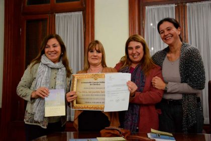 Se presentó el libro “La Rica, mi pueblo hermano” item-thumbnail