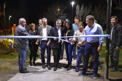 Se inauguró la Plaza del Barrio Adas con juegos accesibles y luminaria LED Se inauguró la Plaza del Barrio Adas con juegos accesibles y luminaria LED