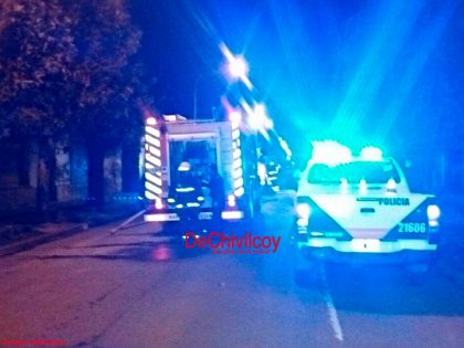 Habría sido intencional el incendio de un vehículo estacionado en la vía pública Habría sido intencional el incendio de un vehículo estacionado en la vía pública
