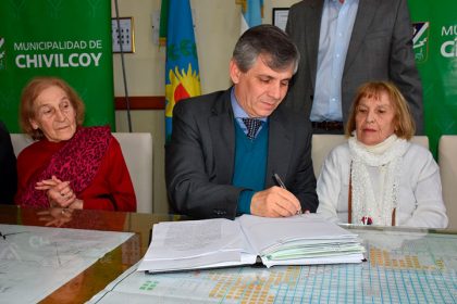 Se firmó la transferencia del predio para el Parque Industrial en Moquehuá Se firmó la transferencia del predio para el Parque Industrial en Moquehuá