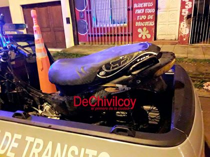 Av. Urquiza y Conesa: Choque entre una moto y un automóvil item-thumbnail