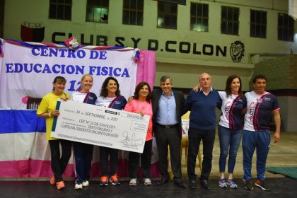 Britos entregó un subsidio al CEF Nº 12 Britos entregó un subsidio al CEF Nº 12
