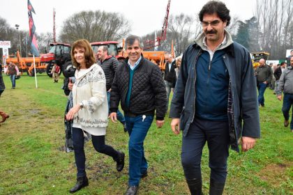 Guillermo Britos y el ministro Sarquís abrieron la 67º Exposición Rural de Chivilcoy Guillermo Britos y el ministro Sarquís abrieron la 67º Exposición Rural de Chivilcoy