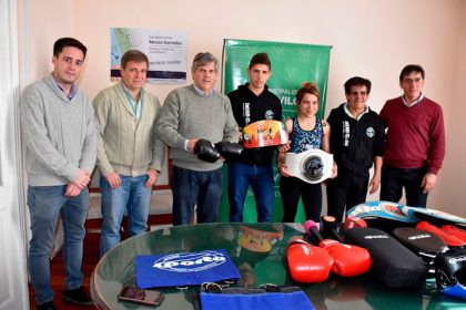 Se entregó material deportivo a la Asociación de Kick Boxing “AKBRO” Se entregó material deportivo a la Asociación de Kick Boxing “AKBRO”