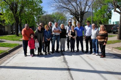 Se concretó la obra de asfalto en el Barrio Fonavi Se concretó la obra de asfalto en el Barrio Fonavi