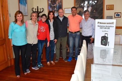 Britos entregó un equipo de sonido a la capilla de Gorostiaga Britos entregó un equipo de sonido a la capilla de Gorostiaga