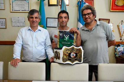 Britos recibió al campeón de kick boxing Isaías Torres Britos recibió al campeón de kick boxing Isaías Torres